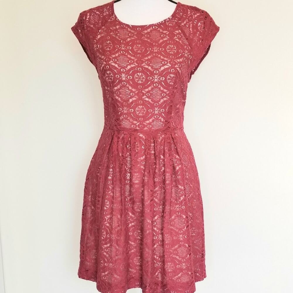 Mimi Chica Red Lace Overlay Nude Slip Sheath Dress Size Medium